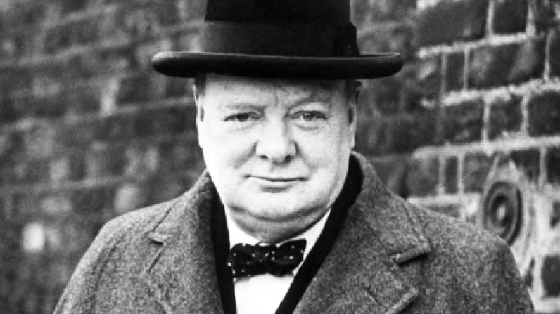Churchill bebía dos botellas de champagne al día.